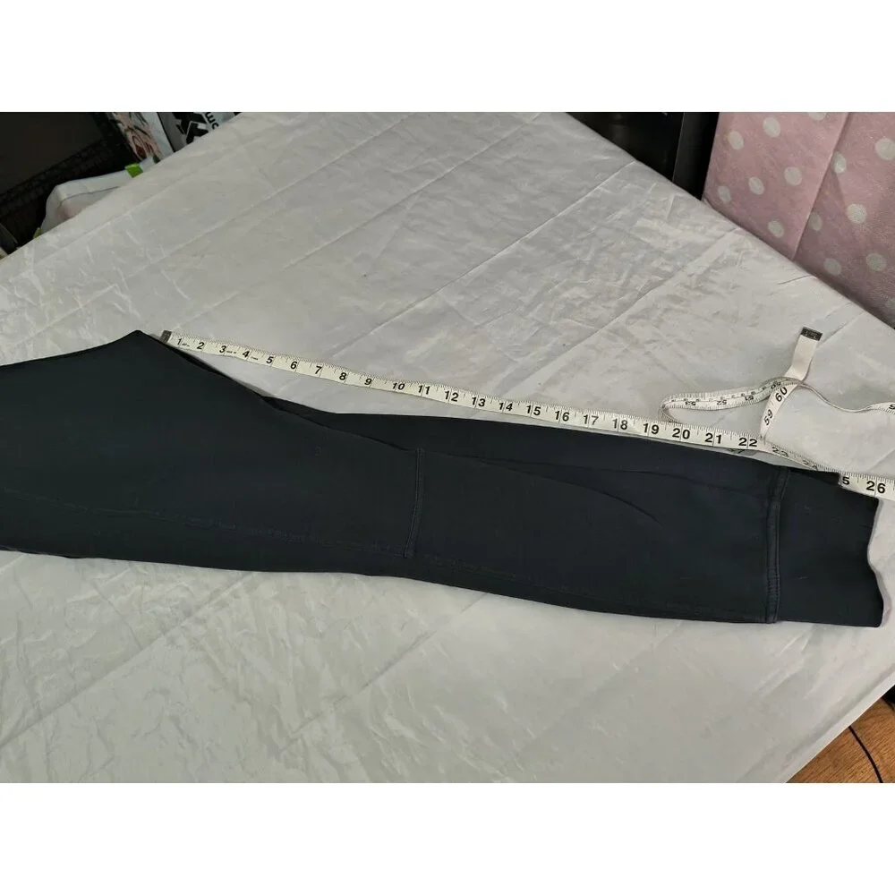 Nike Sportswear Athletic Legging Pants Black Women’s Size Medium Side Spellout